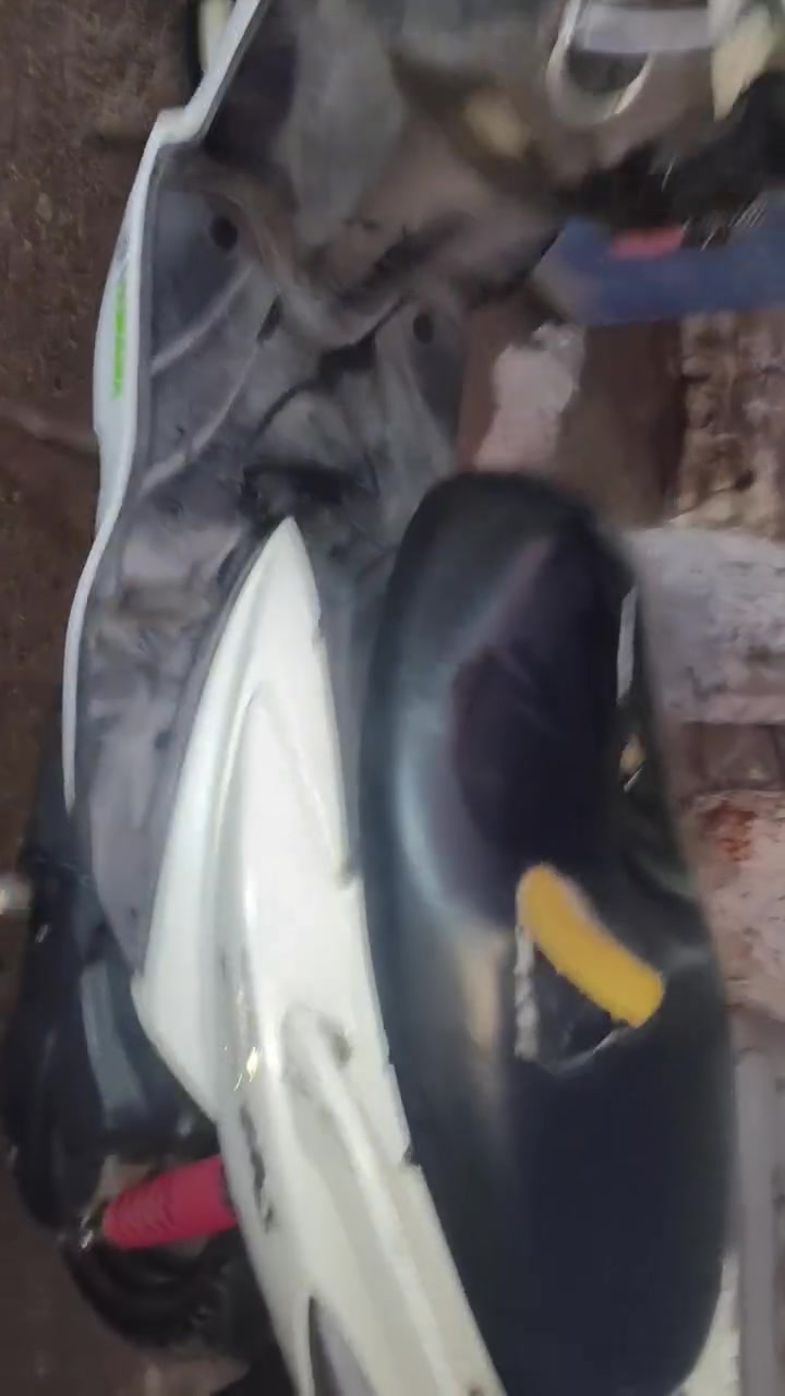 سلام عليكم سكنس فحل نوزل دراجه خير من الله كمعدل وشلعه كفلها مكينا من نضوح أو تنقيص أو تبخير اعبي دهن كله امزويل دراجه ريدها 650 وبيها مجال تواصل وتساب فقط رقم  ***********
