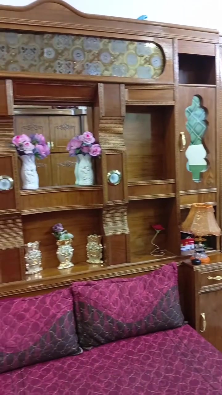 السلام عليكم غرفه اخشاب جديده #حطاطه مو #سوكيه سعر #مليون بيه مجال مكان #فلوجه 
***********
