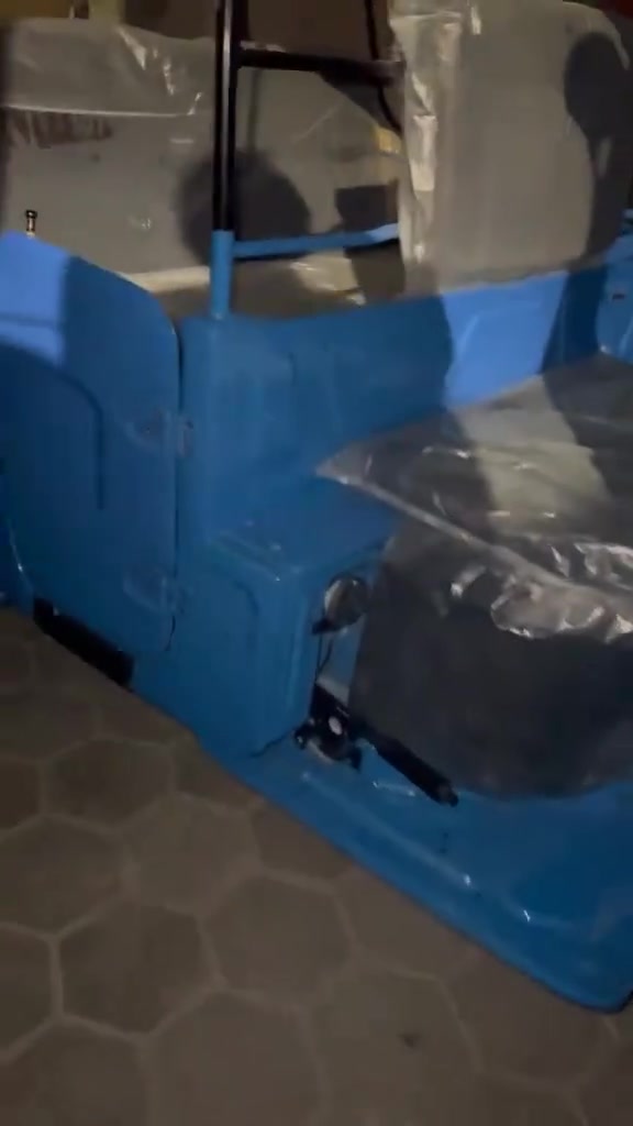 تكتك مديل 22كفاله ماعده بارد وره صغير رقم وسنويه حتى هزه بيها تكتك كامله من كلشي جاهزه كبل للشارع تحويل مباشر بسمي ***********
