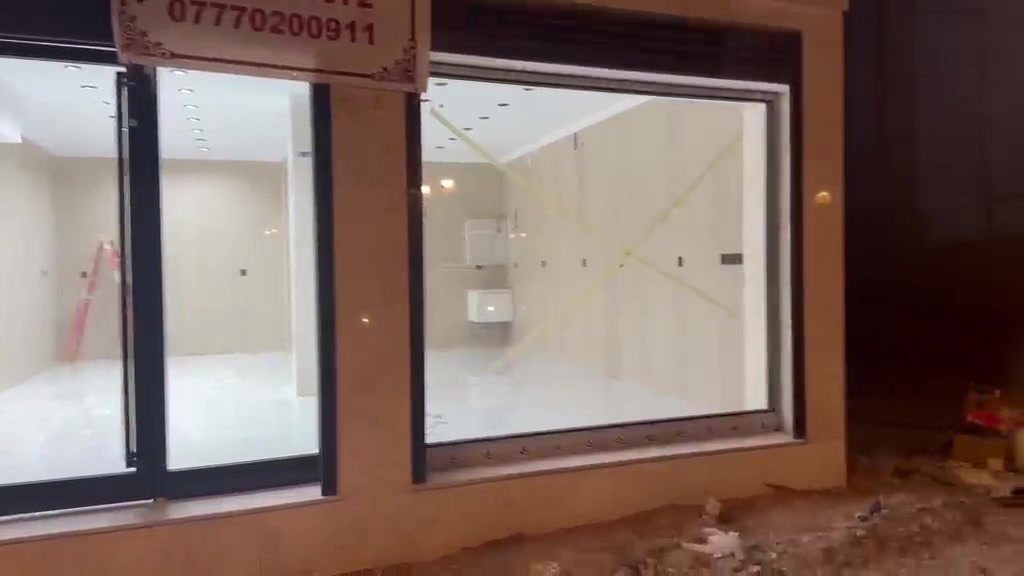 بناية استثمارية للايجار بالكامل تحتوي على 3 شقق وقاعة كبيرة في الطابق الارضي ومزودة بمصعد يعمل 24 ساعة 
موقع البناية : الطالبية مقابل مسبح الصفا
للاستفسار اكثر يرجى المراسلة او الاتصال واتساب ***********