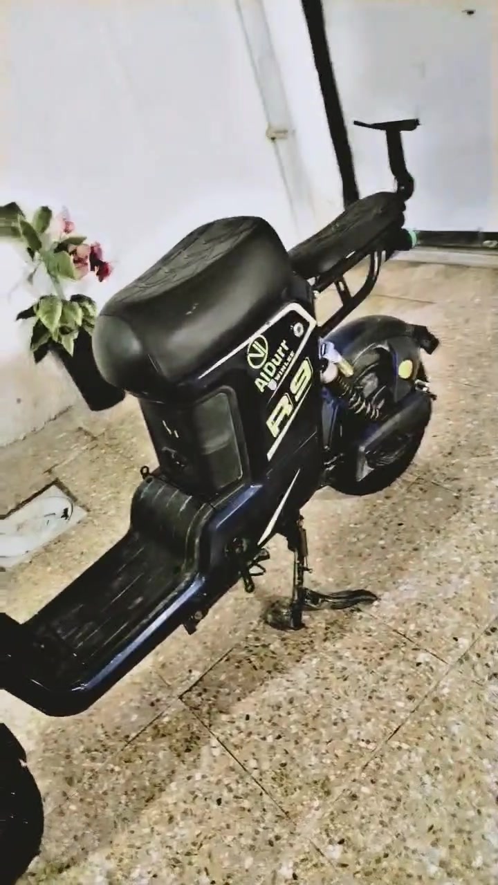 R9 • بطاريات16امبير • مدى٢٠كم
