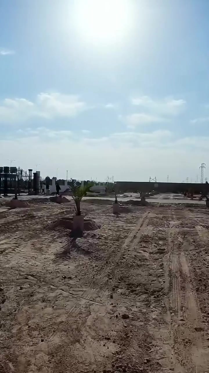 في كلية الحضارة الجامعة نؤمن أن غرس نخلة هو استثمار في الحياة ورسالة  تعكس التزامنا بالاستدامة والحفاظ على البيئة🤍
قسم الاستثمار:
*********** واتساب
*********** خط
