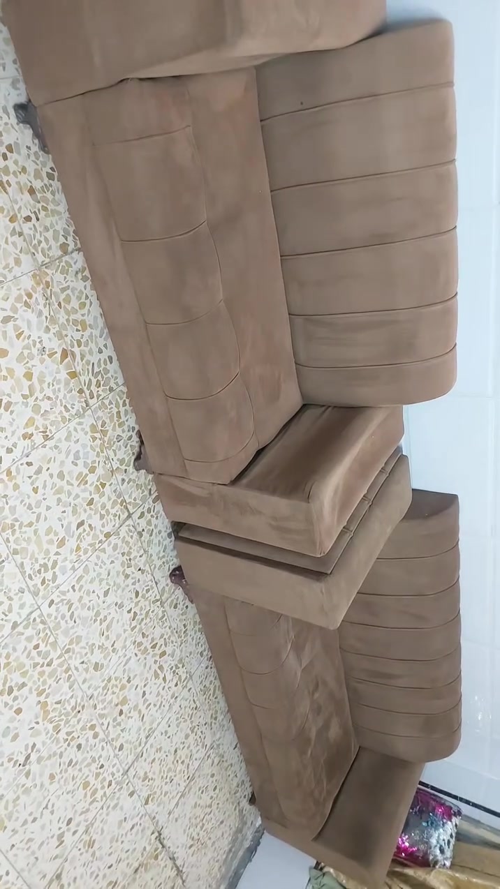 ***********
