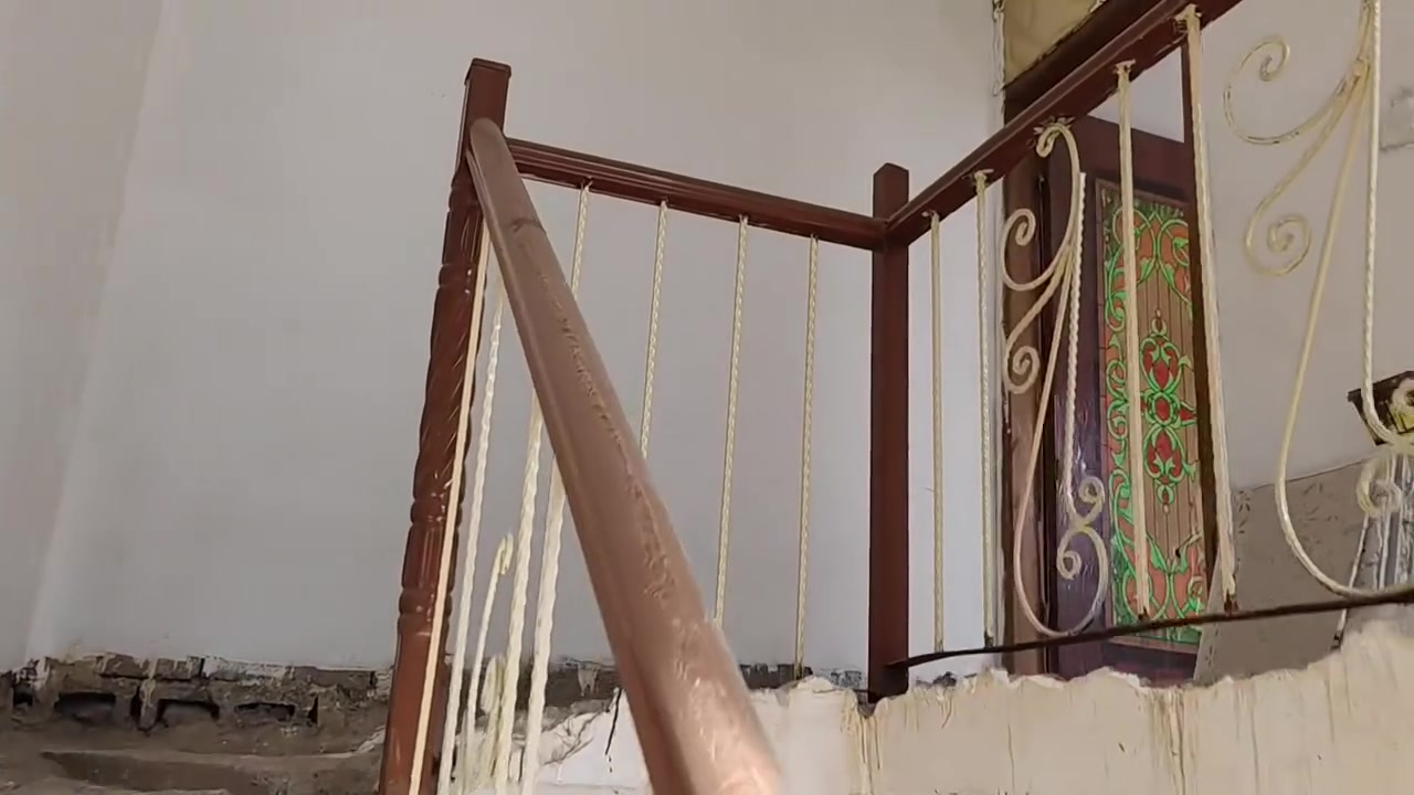 مشتمل للاايجار ٦٠ متر مربع طابقين غرفه نوم فوك وجوه غرفه استقبال وحولي مطبخ وخدمات وكراج زغير مدخل الجسر الكيات ثاني فرع ع يمين بيت ركن ع ٣شوارع ايجار٨ ٢٥٠ 
للاستفسار ***********@
