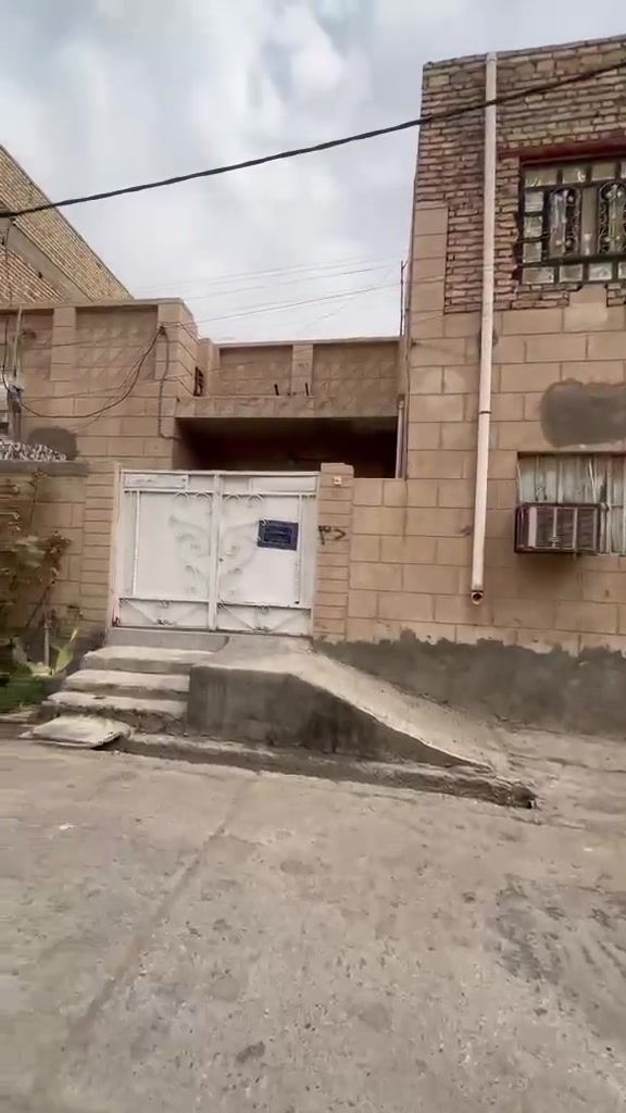 بيت تجاري • ١٥٧م • واجهة ١٢م