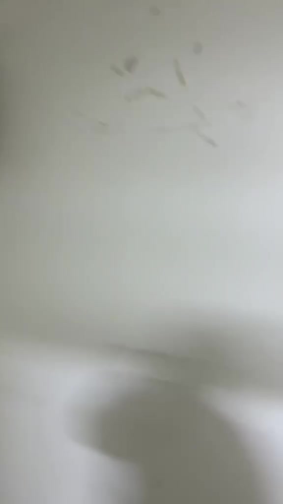 شقق للايجار داخل بنايه طابق اول وثاني 
العنوان : حي القاهرة قرب جسر البنوك📍
شقة الواحد تحتوي غرفتين نوم خدمات صالة مطبخ.
للاستفسار : ***********☎️
