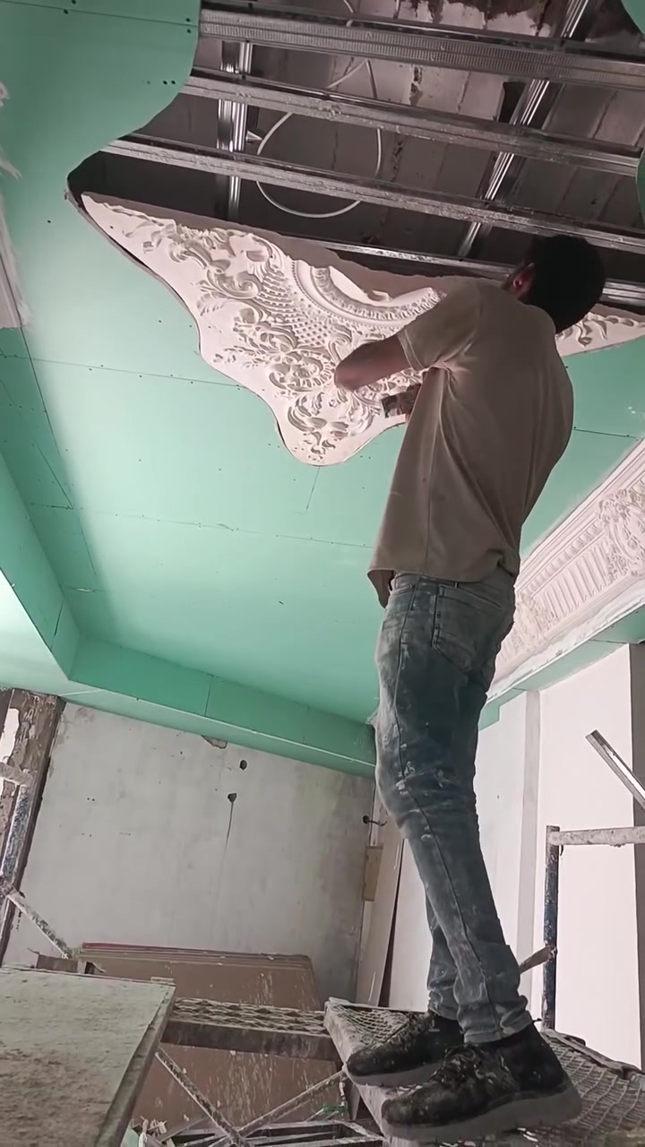 كافه اعمال ديكورات ولصباغ وتغليف جدار طلس واجهات  ***********
