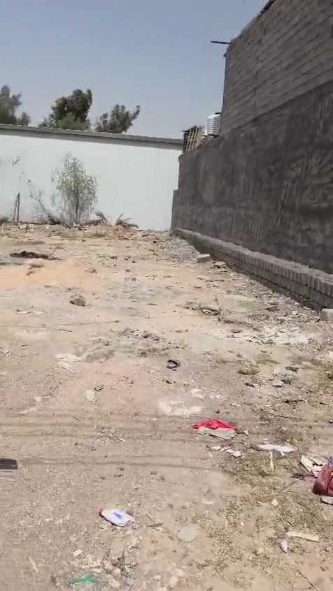 قطعة ارض زراعي مساحة ٢٢٥م الواجهة ٩متر والنزال ٢٥متر في بغداد جسر ديالى القديم العريفية مقابل شارع نزلت ابو اسماعيل خدمات كاملة تبعد عن الشارع التبليط عشرين متر وعرض الفرع عشر امتار القطعة الوحيدة الي ما مبنية بالشارع الاتصال هاتف ***********و***********يوجد واتساب
