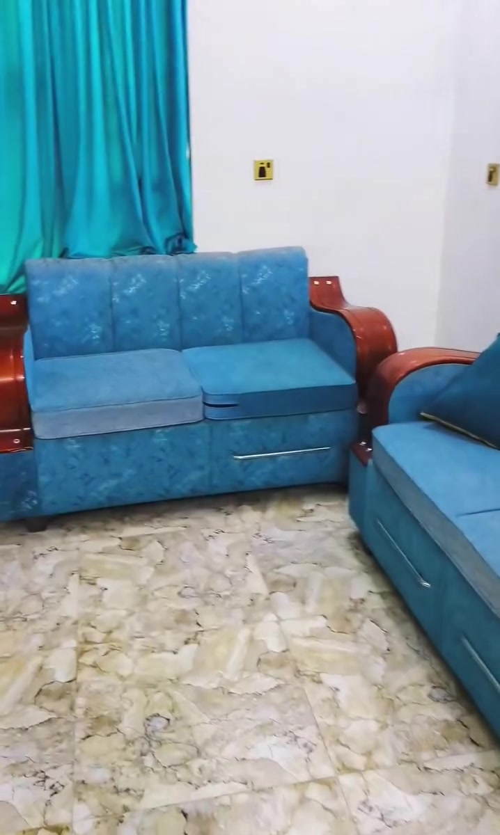 🏠 بيت للبيع – بناء حديث 2024
بيت سكني طابو زراعي، المساحة 100 متر مربع، بناء حديث سنة 2024، ويحتوي على:

🔹 استقبال
🔹 غرفة نوم
🔹 مطبخ بارد
🔹 مطبخ حار
🔹 WC داخلية
🔹 WC خارجية
🔹 حمام

✨ كافة الخدمات متوفرة: ماء، كهرباء، مجاري، وشارع مبلط بعرض 10 أمتار.

📍 موقع مميز جداً: البيت مقابل شارعين ، مما يمنحه واجهتين وموقعاً ممتازاً وسهولة بالدخول والخروج.

📍 قريب من سايدين الأمانة وقريب من مستوصف الإمام الرضا (ع).

🎥 يوجد مقطع فيديو مفصل للبيت يوضح جميع التفاصيل من الداخل والخارج والموقع.

📱 للاستفسار والتواصل عبر واتساب:
***********
