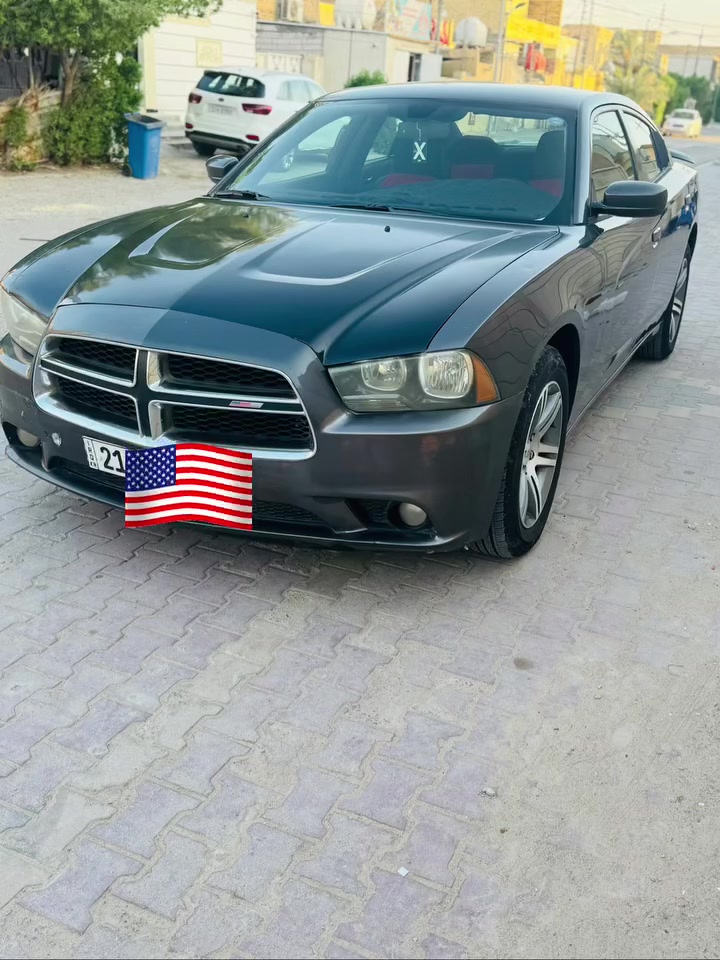جارجر 2013كندي شاشة كبير بيه بس شوي بل بنبذ صبغ بسمي السياره رقم شمالي 
السعر 145
مكاني العماره حي الحسين الجديد 
***********
