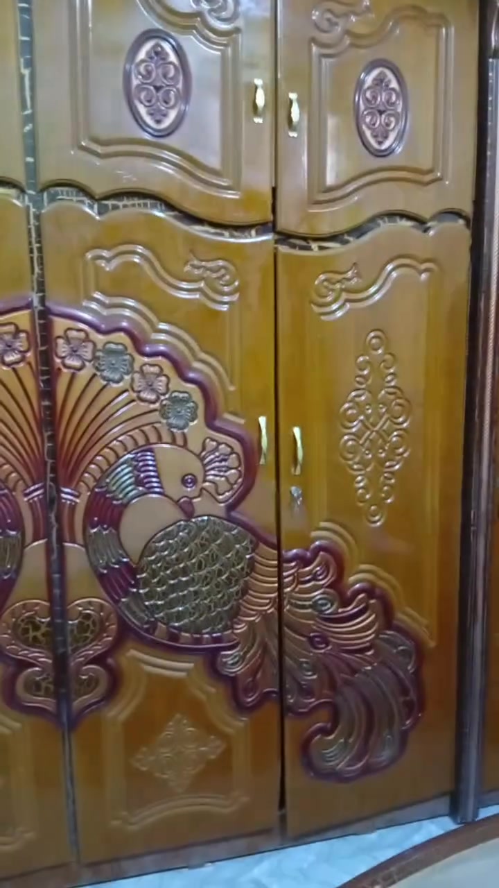 غرفة اخشاب • طابقين • نضيفة