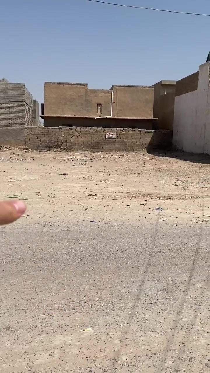 🏡 للبيع – بيت سكني في حي صلاح الدين / سامراء

📍 الموقع: حي صلاح الدين
📐 المساحة: 300 م²
📏 الواجهة: 15 متر
📏 النزال: 20 متر
🛣️ يقع على شارع 20 متر

✨ بيت بموقع مميز، مساحة ممتازة وواجهة عريضة، مناسب للسكن أو الاستثمار.

━━━━━━━━━━━━━━━━━━
📞 للاستفسار والحجز:

👤 عماد علوين
📱 ***********

👷‍♂️ م. رجب
📱 ***********

👷‍♂️ م. مهيمن
📱 ***********

📍 موقع المكتب:
سامراء – حي الشرطة – مجاور ناجح مول

🏢 مكتب عماد علوين للعقارات
