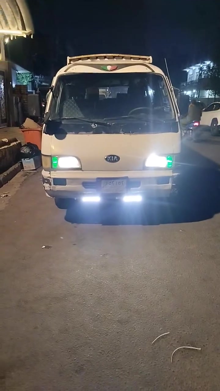 سلام عليكم كيا اسيا موديل 97 سياره رقم بصره جاهزه من كلشي كير محرك اكسل كله نضيف الجامه الئمامي كهربائي صدر تخم تاير كله جاهز السياره اي نقص مابيه ترايك للبصره تريد تحويل تريد وكاله السعر 45 بيه مجال  هيئه مصفره الغرامات على المشتري سياره نضيفه وجاهزه من كلشي العنوان بغداد البياع الستفسار
***********
