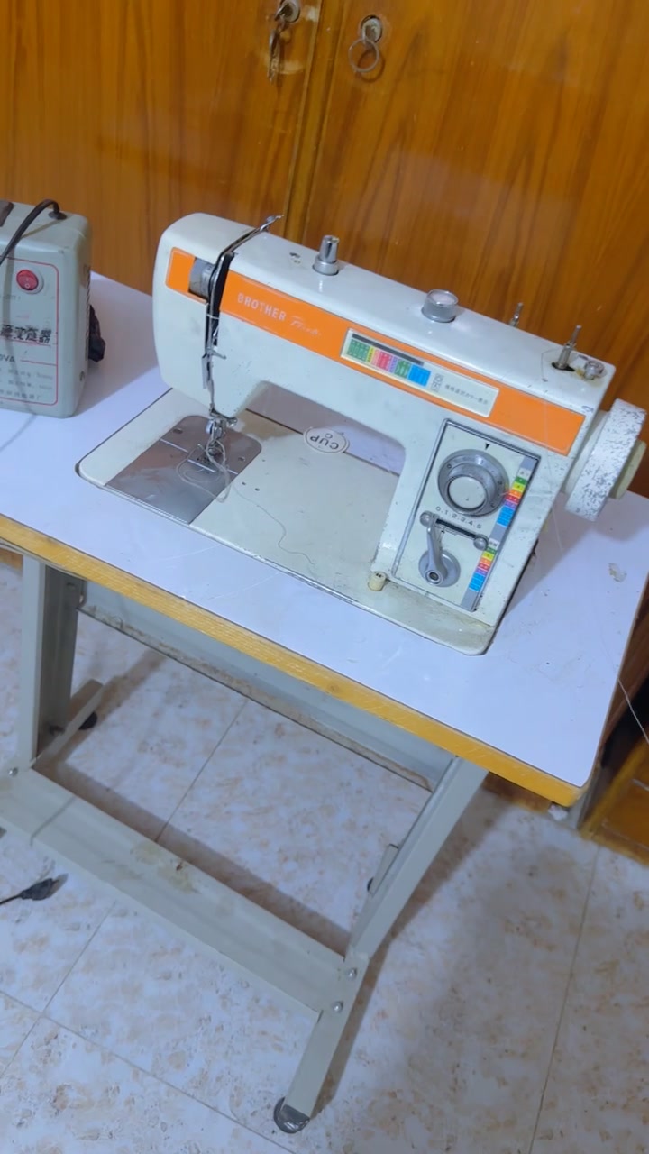 مكينة خياطه براذر مع الميز استخدام قليل  كامله سعر 100 الف
مثرامة لحم وكلشي استخدام قليل ونضيفه سعر50 الف
العنوان بغداد الملحانيه مدخل الاساتذة 
للاستفسار ***********