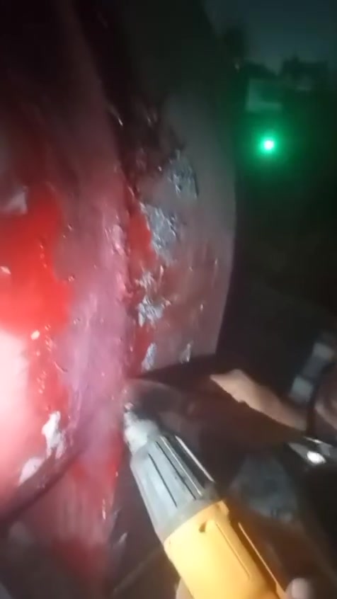 السلام عليكم في جميع مناطق بغداد   يتوفر لحيم تانكيات بلاستك وبضمان لحيم درجه اولى مع الفتح والشد ضمان سنه كاملة خدمات عمل داخل المنازل يعني اجيك للبيت  ***********
