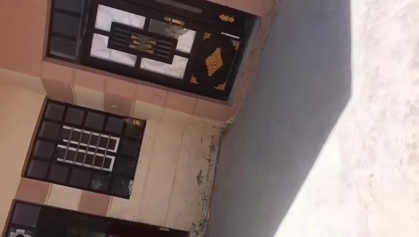 سلام عليكم مشتمل للايجار حي شهداء 
قرب مدرسه الاعضميه لبيت نضيف 
متكون من غرفه صاله ديوانيه مطبخ حمامات 
مشتمل زين منطقه اهم شي عائله وغيره
سعر 250قفل قفل للستفسار ***********
