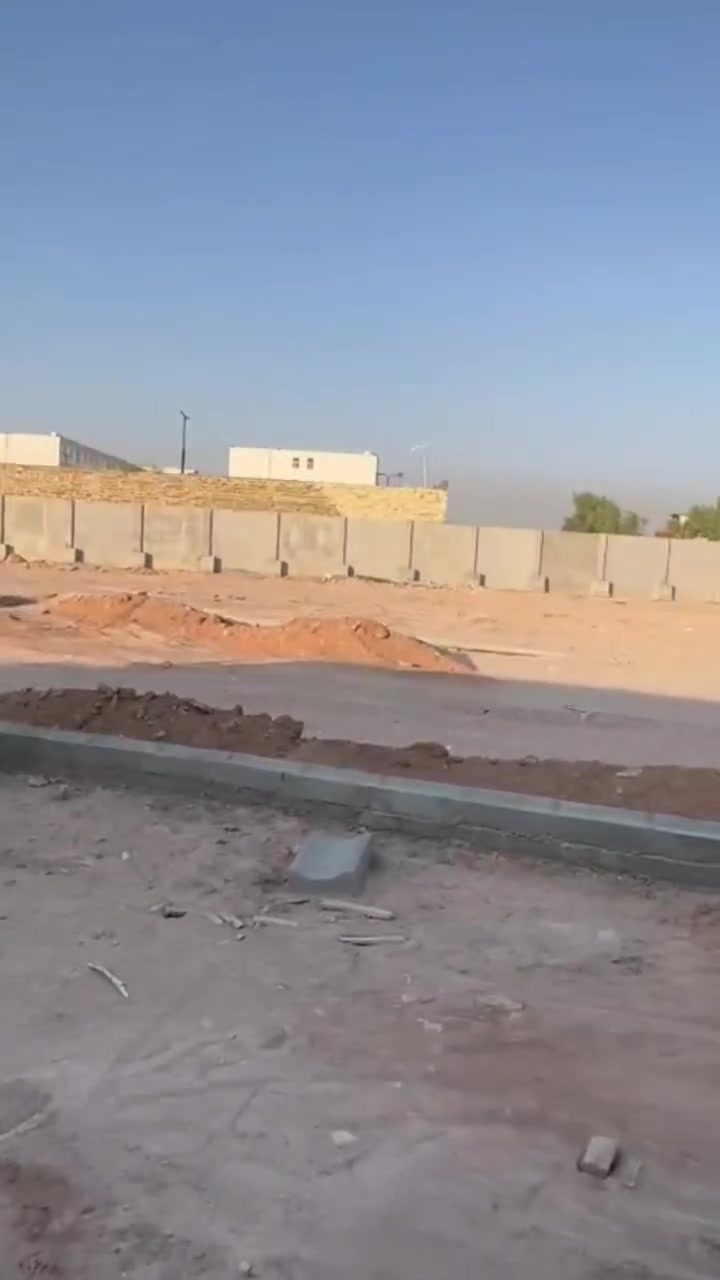 المناذرة • ١٦٠م • كراج وحديقة