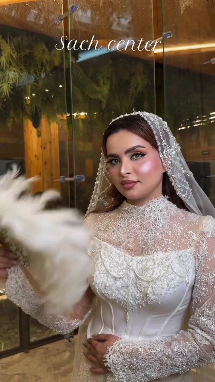 كل تفاصيل إطلالتج بمكان واحد… لأن العروس تستحق الأفضل. 👰🏻

في مجمع ساج التخصصي وفرنالج بكج عرائس متكامل يشمل كل احتياجاتج قبل الزفاف، بإشراف فريق متخصص وخبرة عالية:

✨ تسريحات عرائس راقية تناسب ملامحج
✨ ميك أب احترافي ثابت لساعات طويلة
✨ بدلات وزفات بأحدث الستايلات
✨ رموش، أظافر، عناية بالبشرة
✨ حمام مغربي وسبا ومساج للاسترخاء قبل المناسبة
✨ جلسات تجهيز كاملة داخل المجمع بأجواء راقية وفاخرة

احجزي موعدج من هسه حتى تضمنين المكان والتوقيت المناسب إلج، وخلي يومج يطلع بصورة تحلمين بيها. 🤍

بالتعاون مع @massa.wedding 

📍 العنوان: شارع 40 – شارع القيادة – مدخل القاضية
📞 ***********
📞 ***********

#عروسات_العراق #عروسات #بابل #اكسبلور_فولو #عروض⁩

نص مكتوب في الصور:
- Sach center