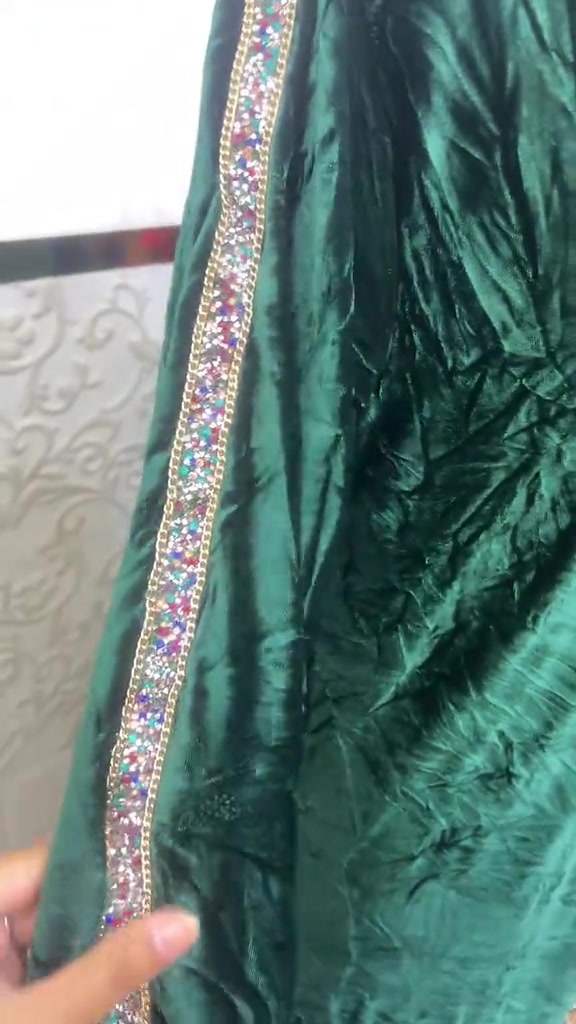 ملابس