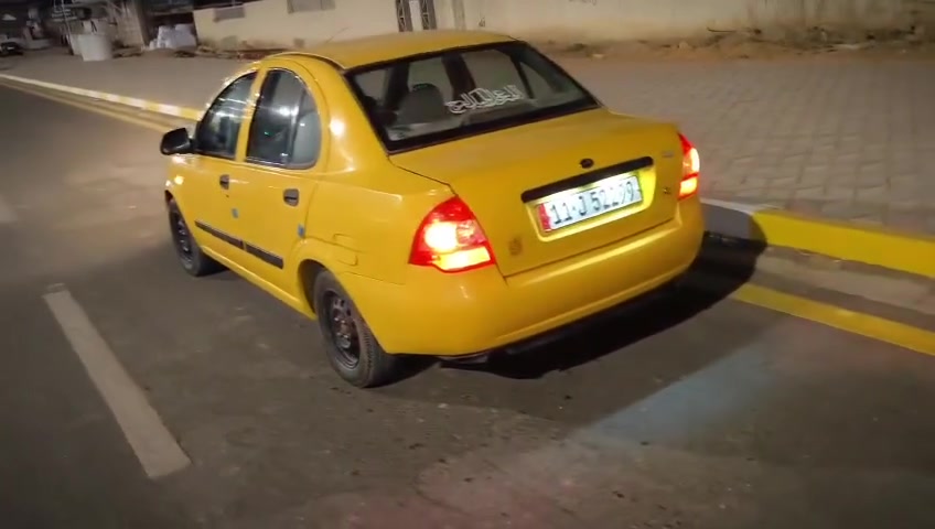 طيبه موديل 2016  نظيفه كلش السياره رقمها بغداد انكليزي جديد مصفره هيئة وغرامات وسنويه بعدها ماساقطه السياره بسمي مداور ثاني يوم للبيع او للمراوس بسياره خصوصي حسب القناعه
السعر  40 وبيها مجال
للاستفسار واتساب او الاتصال على الرقم ***********
العنوان الديوانية مركز
