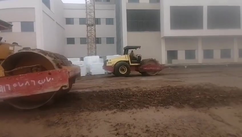 السلام عليكم للبيع حادله دنيباك مواطير وأكسن محوارات مال بوماك زنبور مكفول تخم تاير جاهزه لشغل ل استفسار عرقم***********
