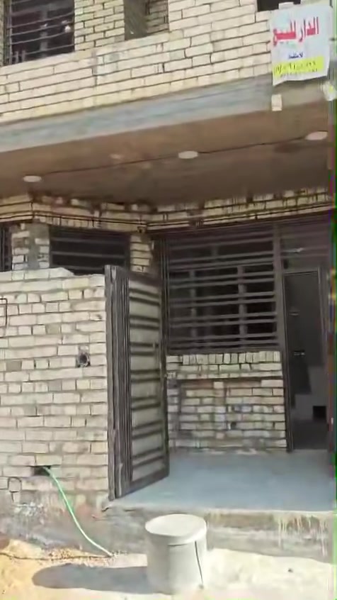 #علان سلام عليكم عقار 🏠 للبيع ٦٥ متر طابق ونص عدد ٢  بناء 👷‍♂️ جديد كل بيت يحتوي علا ٢ غرف نوم 🛏️ وحدة اسويت  +استقبال+مطبخ🍸 وصحيات دخالية🛁 وخارجية🛁 واحد شبه كامل بي نواقص بصيطة وثاني نفس💯 المواصفات💪 الخزيطة وبناء للستفسار📞 *********** ولبيت يرهم قصط  ونقد
