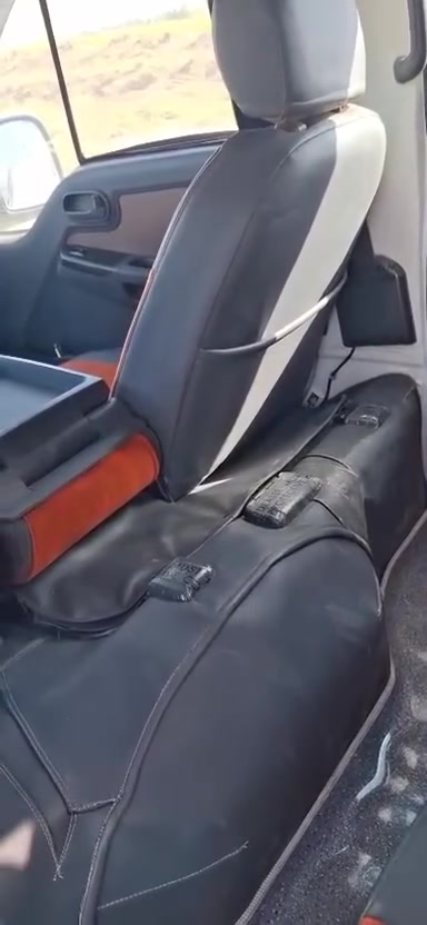 �🖤 بردات سحب أسود من مصنع سكراب ريسا 🖤🚗
✨ خلي سيارتك أريح وأكثر خصوصية!
بردات سحب أسود بجودة عالية، تصميم عملي وسهلة الاستخدام، ومناسبة لمختلف أنواع السيارات.

🔹 للسيارات 4 أبواب:
📦 تخم 4 قطع سحب أسود — قطعة لكل باب.

🔹 لسيارات التك قمارة 2 باب:
📦 تخم 2 قطع سحب أسود — للأبواب الجانبية.

✅ قماش قوي ومتين
✅ يحجب الضوء ويزيد الخصوصية
✅ شكل أنيق داخل السيارة
✅ سحب يدوي سهل مثل الستارة العادية
✅ تفصيل مناسب حسب نوع السيارة
✅ صناعة محلية – مصنع سكراب ريسا

📩 لطلب التخم:
أرسل لنا اسم و موديل السيارة حتى نساعدك بالتأكد من المقاس المناسب.

🚚 التوصيل متوفر لجميع المحافظات العراقية.

🔥 اطلب الآن وخلي سيارتك أكثر خصوصية وأناقة!

📞 للاستفسار والطلب: راسلنا على الخاص
( *********** )

نص مكتوب في الصور:
- سيدان سحب ٤ قطع
- ملكة ابيض و اسود سحب ٤ قطع