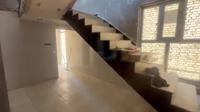 خلفه متفرغ للعمل ***********
