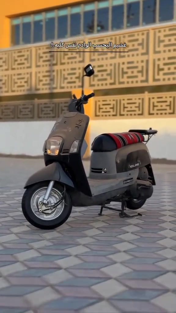 سلام عليكم بوليس ثنين للبيع ثنينهن كفاله عامه الي بيه فابلون ابيض بل كدام سعره ٦٥٠ وثانيه ملاح قوي كفاله عامهه سعره ١٣٥٠.      ***********
