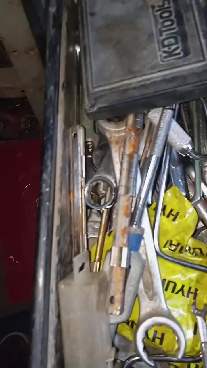 قطع غيار • سيارات • بدون تفاصيل