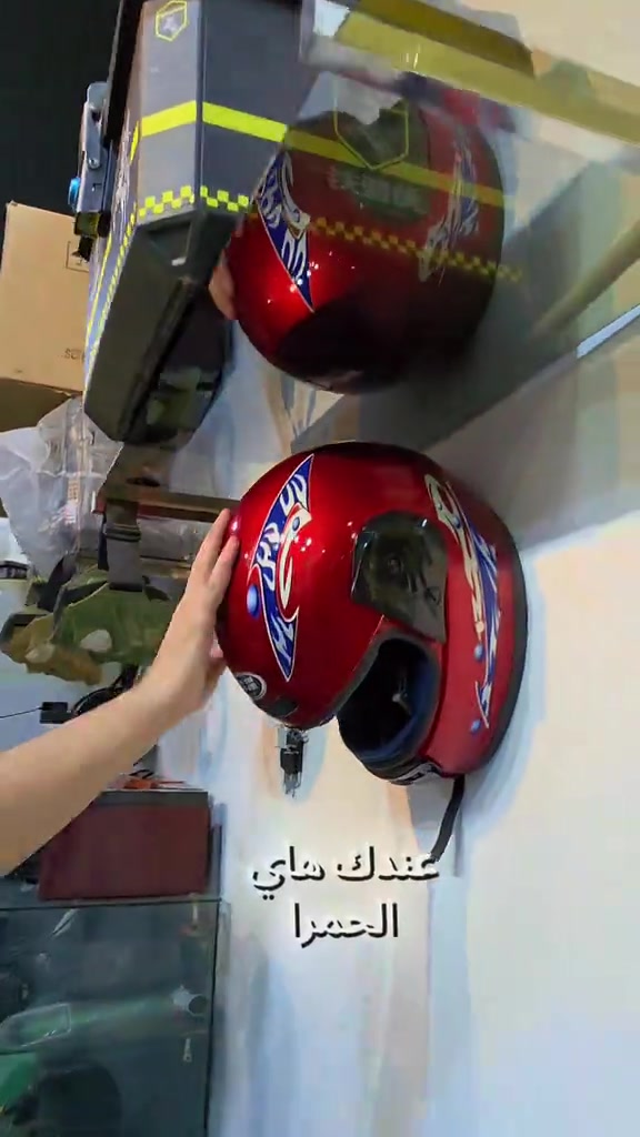جميع انواع الخوذ الاصلية من شركة اكس موتور لتجاره الدراجات الكهربائيه الحديثة عنواننا بغداد السيدية حي الشباب نهاية شارع سوق اميمة مقابل حسينية ابو الفضل العباس للاتصال *********** *********** اوقات الدوام من 12 الظهر الى 12 الظهر الى 12 بالليل #دراجة #شحن #ليثيوم #اباتشي #خوذة 
