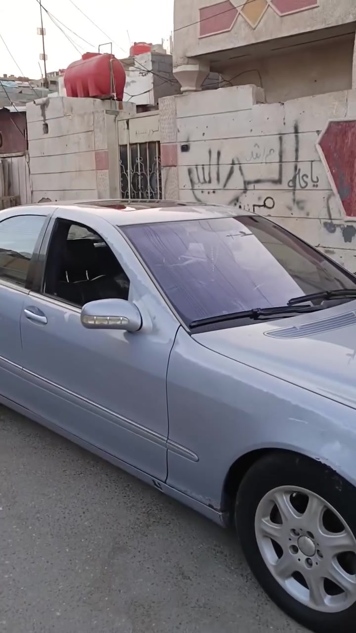 السلام عليكم مارسدس غواص v8 S500 
سياره بلاديه حلوه كير محرك نضيفات 
سياره كلش حلوه سنويه ل27 
صالي 10ايام من اجيت بيها من سليمانيه 

سعر السياره 85 
***********
