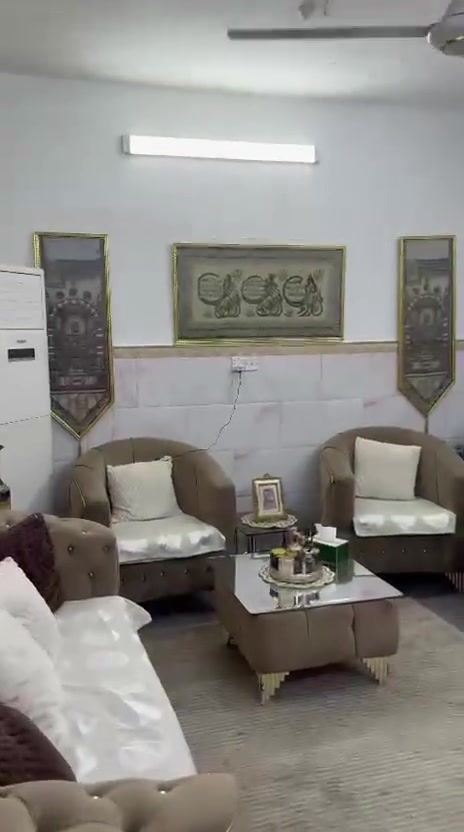 البيت لليجار المساحه 67متر جديد قرب جامع ام النومي الصغير ***********
