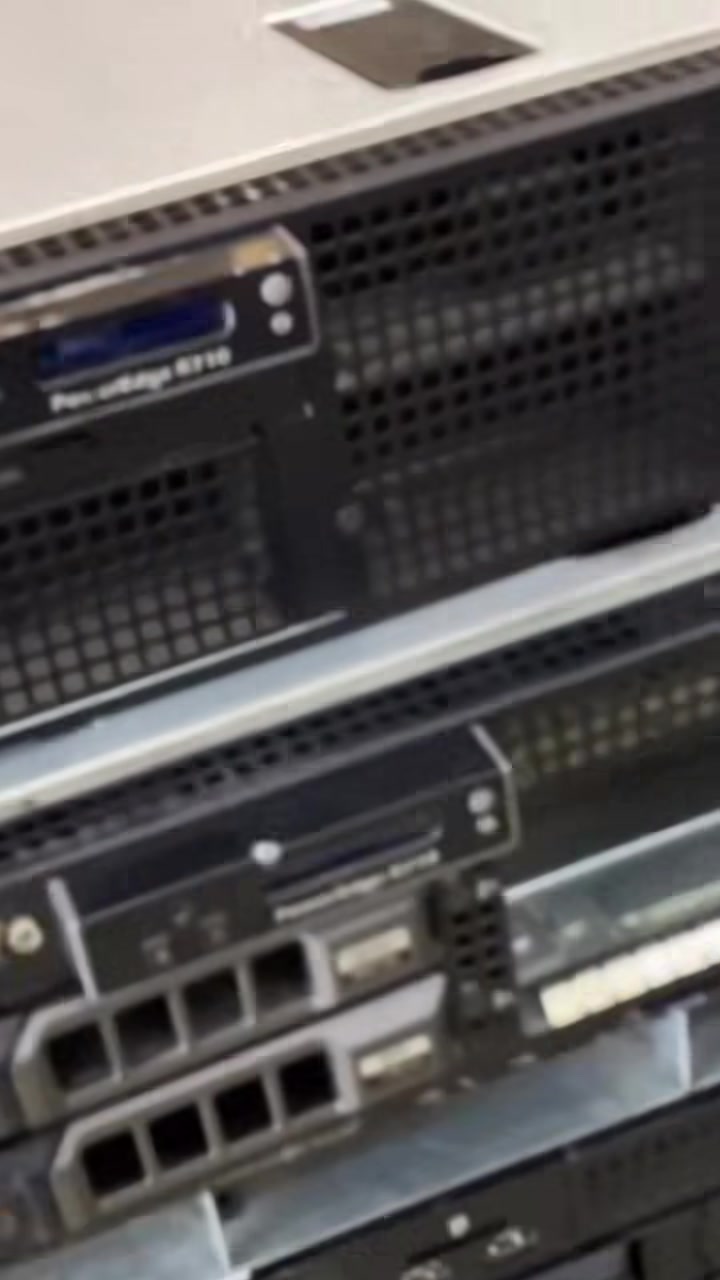 إذا تريد بنية تحتية قوية ومستقرة لمشروعك أو شركتك،
سيرفرات Dell توفر لك القوة + الأمان + الاعتمادية 👇

🔹 أداء عالي للـ Virtualization
🔹 دعم تشغيل 24/7 بدون مشاكل
🔹 قابلية توسعة حسب احتياجك
🔹 مناسب للشركات، المستشفيات، والمشاريع الكبيرة

⚙ متوفر موديلات مختلفة (جديد ومستعمل)
⚙ تجهيز + تركيب + تشغيل كامل

💰 متوفر مفرد وجملة

📍 بغداد – شارع الصناعة، مقابل شركة الجزيرة للإنترنت
📲 تواصل معنا على واتساب: ***********
