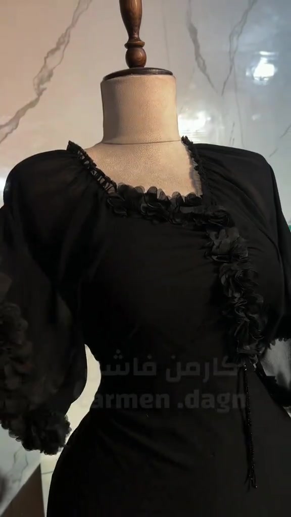 دشاديش اسود  #viral #pyfツ #اكسبلور #explore #exploerpage 

نص مكتوب في الصور:
- كارمن فاشن
- carmen.dagn