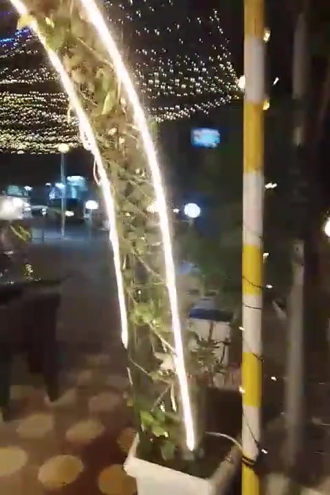 السلام عليكم محتاج شريك متفرق مطعم في الزعفرانيه شارع الكهرباء الموقع مميز وشغال الشريك يكون صاحب مصلحه وعنده خبره الاتصال ***********  الرقمًالثاني  ***********
