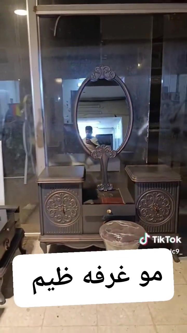 غرفه تركي كانتري خشب زان اصلي ماركه هوم سنتر لون مميز ابواب دفتري 
نظافتها 95 ٪
شد ونقل مجاني داخل بغداد
توصيل محافظات بكروة
