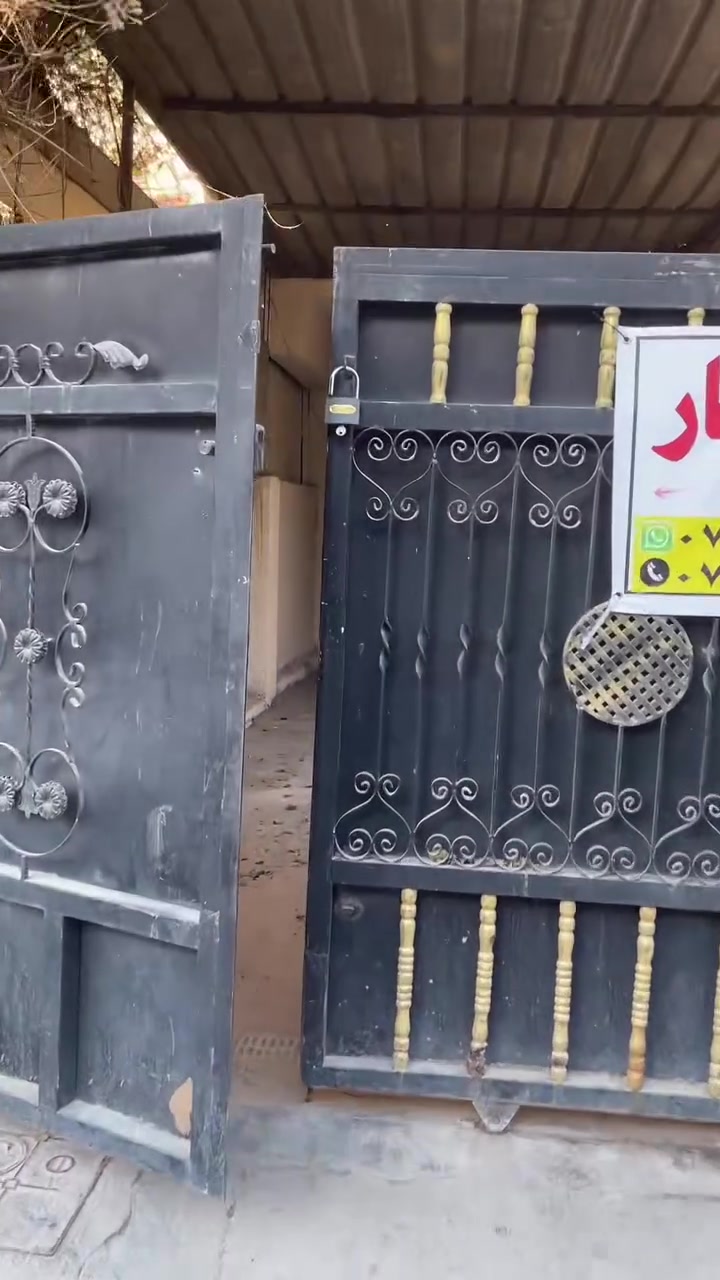 دار للإيجار ٢٠٠ م شارع الشرطة خلف ماركت الريان
يحتوي ع ٥ نوم ، غرفة خطار ، مطبخ ، صحيات 

إيجاره ٩٠٠ الف 

للإستفسار ***********
