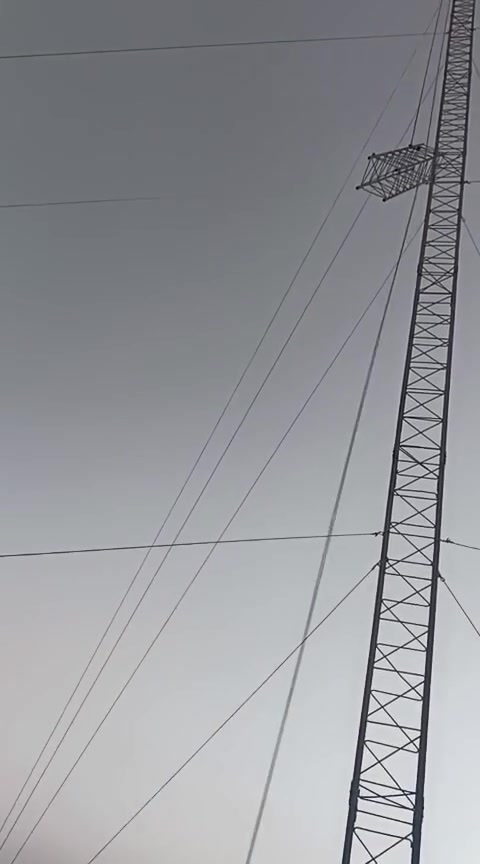 تم تنصيب برج 30متر رباعي،زاد مانع اهتزاز يوجد لدينا حديد كرسته وعمل زاد تفليش ونقل وشد***********
***********
