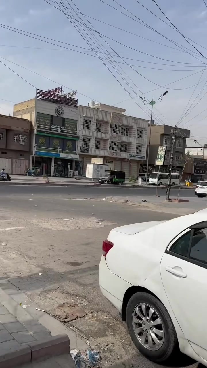 سلام عليكم 
(عقار بمدينه الصدر)ق ط 45 شارع الفلاح
المساحه(126)
البيت خلف جامع الإمام الحق الفرع العريض ثاني بيت عل شارع
التفاصيل اكثر الاتصال ع رقم…***********
التفاصيل اكثر خاص❤️

