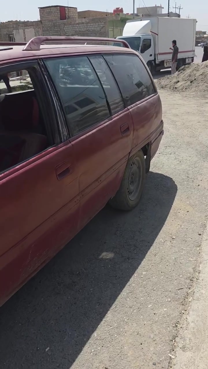 سياره اوميجا 20 للبيع شرط وكاله المحرك الجير شرط تطلع بالترايع السنجار سياره شغال كل شي ما بيها السعر مليون دينار وبي مجال فتشي بسيط الرقم الهاتف ***********
