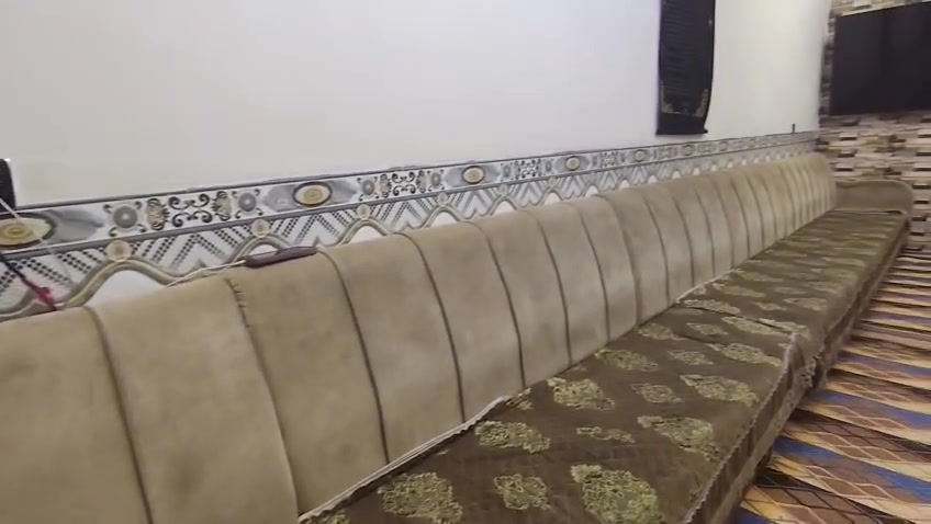 سعرة 150 الف وبي مجال بسيط
عنوان بغداد مدينه الصدر 
***********
