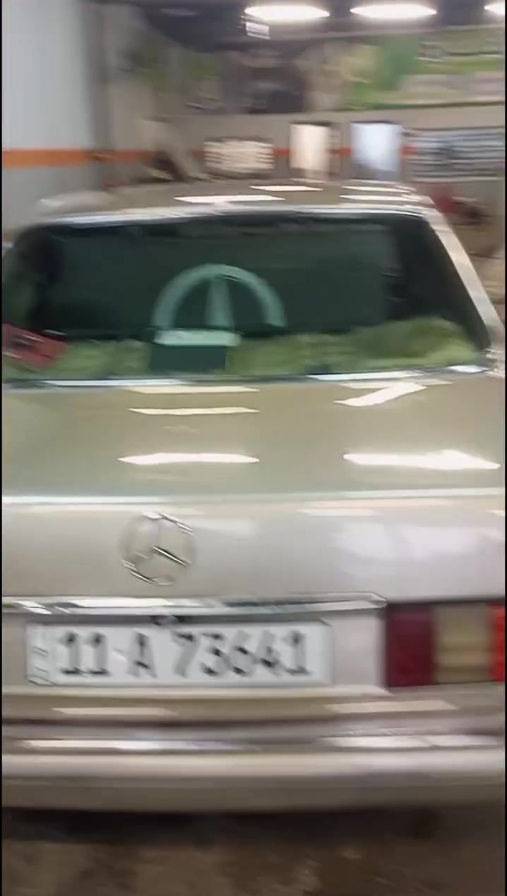 مرسيدس ١٩٩٠ • رقم بغداد