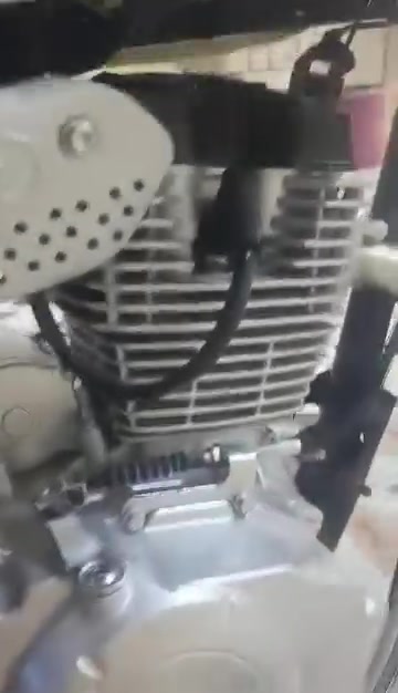 سلام عليكم
دراجه سونك 2025 مكفوله كفاله عامه 
حجم مكينه 150cc
لون مميز ابيض 
اختت زيروو 
اوراق 6 بيهه 
بصمات شغالة
سعر900 وبيههه مجال الشرايه 
مكاني ديالئ بعقوبه دور الزراعة
رقم: ***********
الي مو شراي لا يتصل
