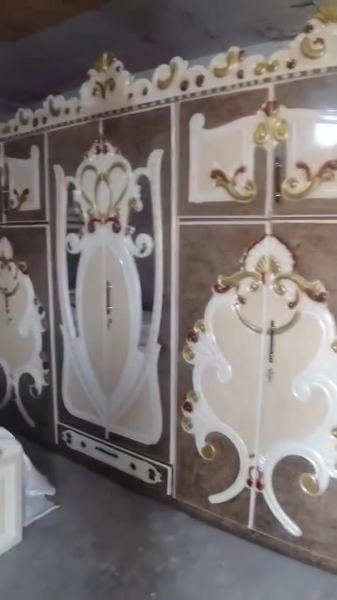 السلام عليكم غرفه جديده  اريد800 وبيه مجال *********** تضيحه شارع العياده
