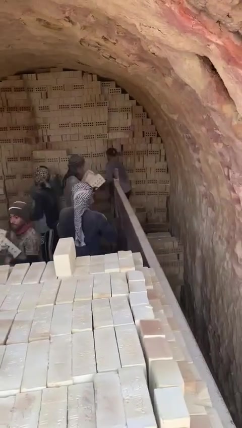 ‎السلام عليكم
للبيع افضل انواع الطابوق‎الجمهوري من انتاج معامل النهروان 
 عدد مضبوط قالب مضبوط 
#مفحوص_مختبرياً 
توصيل الى كافه محافضات  شرط المكلاب
 [ السعر حسب المكان]

‎للحجز ولستفسار 👇الاتصال بل ارقام ‏***********‬‏ اسيا
‏‪***********‬‏  كورك
