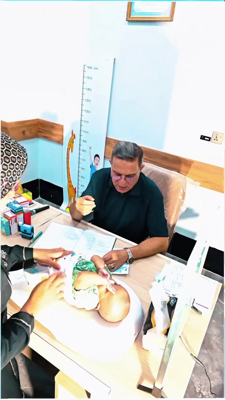 رعاية طبية متميزة لأطفالكم بأيدي أمينة

مع الدكتور حسن موسى النعيمي
اختصاص طب الأطفال وحديثي الولادة 👨‍⚕️🩺

خبرة واهتمام ومتابعة مستمرة، وحرص على تقديم أفضل رعاية لصحة أطفالكم، لأن صحة طفلك هي أولويتنا 🤍

📍 متواجدون لخدمتكم جميع أيام الأسبوع
🏥 مجمع الدكتور ستار الحربي الطبي – قضاء جلولاء

📞 للحجز والاستفسار:
***********
