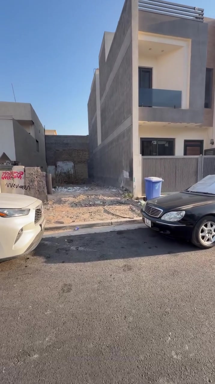 🔴قطعة ارض جاهزة للبيع اليرموك حي الحمراء  🔴

🌆 مربع راقي جداً 🌆

♦️العقار بمحلة 618 ♦️
 
🔹المساحة  120  M الواجهة 6  M

🌲 شارع 15 M🌲

🔑سعر المتر 34 ورقة   🔑 وقابل للتفاوض 

☎️ ***********☎️ 

🔱شركة الهاشمي للاستثمار العقاري حصراً 🔱

📍موقعنا الجديد العامرية مدخل سيطرة المنظمة 
بجوار شورجة تبارك📍

🌹اذا عندك عقار تحب تعرضة للبيع تتواصل ويانا على الوتساب والباقي علينه 🌹

 #عقارات_الكرخ  #العراق #بغداد #عقارات_الكرخ #عقارات_العامريةارض_للبيع 
#عقارات_اليرموك
#عقارات_العراق
#قطعة_ارض_للبيع
#دار_للبيع_سكني_تجاري
#عقاراتي
#عقارات
#عقار
#عقارات_العراق
#علي_الهاشمي
#عقارات_العامريةارض_للبيع
#عقارات_بغداد
#عقارات_العراق
#حطين #القادسية #المنصور
#عقارات_العامريةارض_للبيع
#عقارات_بغداد
#السيدية
#العراق
#عقارات_الكرخ
#عقارات_بغداد
#عقارات_العراق
#اليرموك
#عقارات_اليرموك
