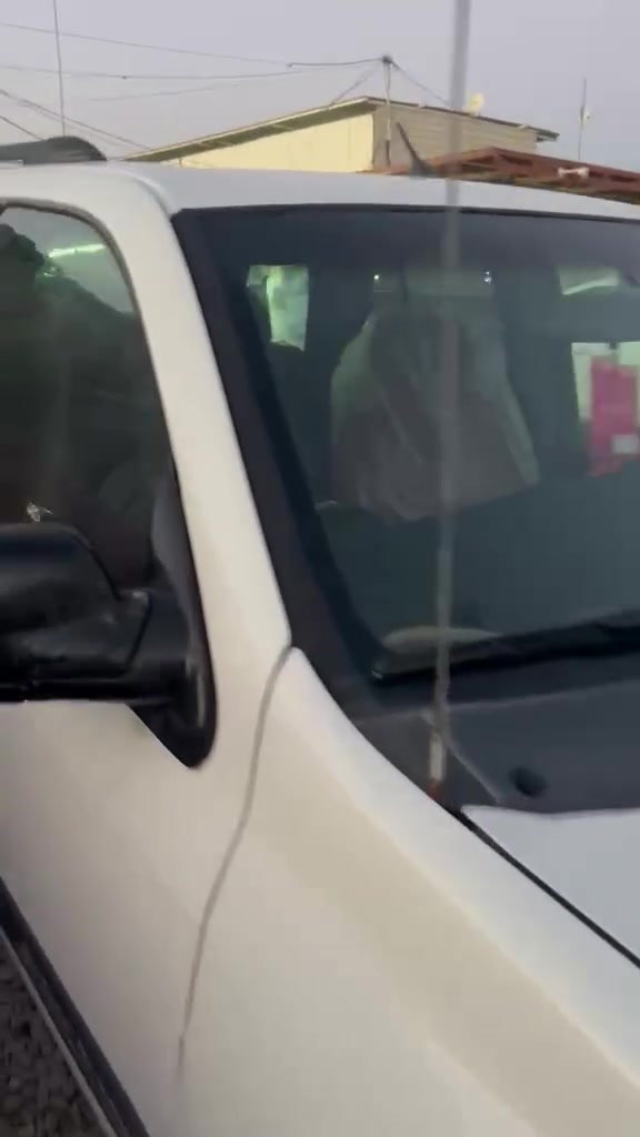 بلايزر ٢٠٠٤ مال مزاد وزارة داخليه تترقم بابل  بلاديه  بدون صبغ بيه فقط باب امبدل بقيه بلاديه  كير مكينه كفاله 
فقط تبريد عايزه غاز  اسويلك وكاله وانته ترقم 
مكان سياره كربلاء 
***********   سعره ب٤٨ بيه مجال بسيط
