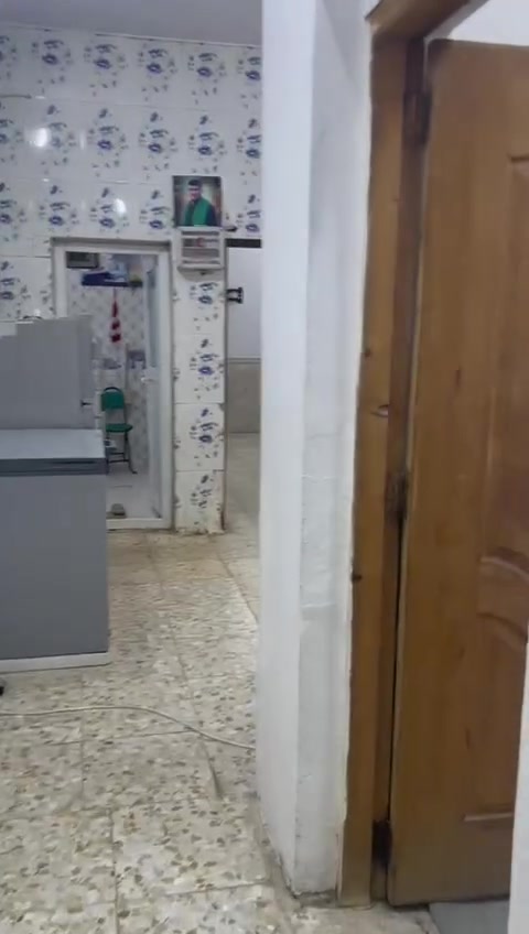 دار للرهن ١٠٠م طابق ونص بناء جديد خلف ملعب النجف الدولي غرفة وصالة ومطبخ وأستقبال وتخاريج الطابق الثاني غرفة وصالة مدة الرهن سنه وقابل للتجديد قيمة الرهن ٤٠ مليون للاستفسار الاتصال على الرقم *********** واتساب ابو مسلم الكعبي او مراجعة مكتب الياقوت للوساطة العقارية ميلاد شارع مزرعة سيد علي قرب طريق الجنة.@@
